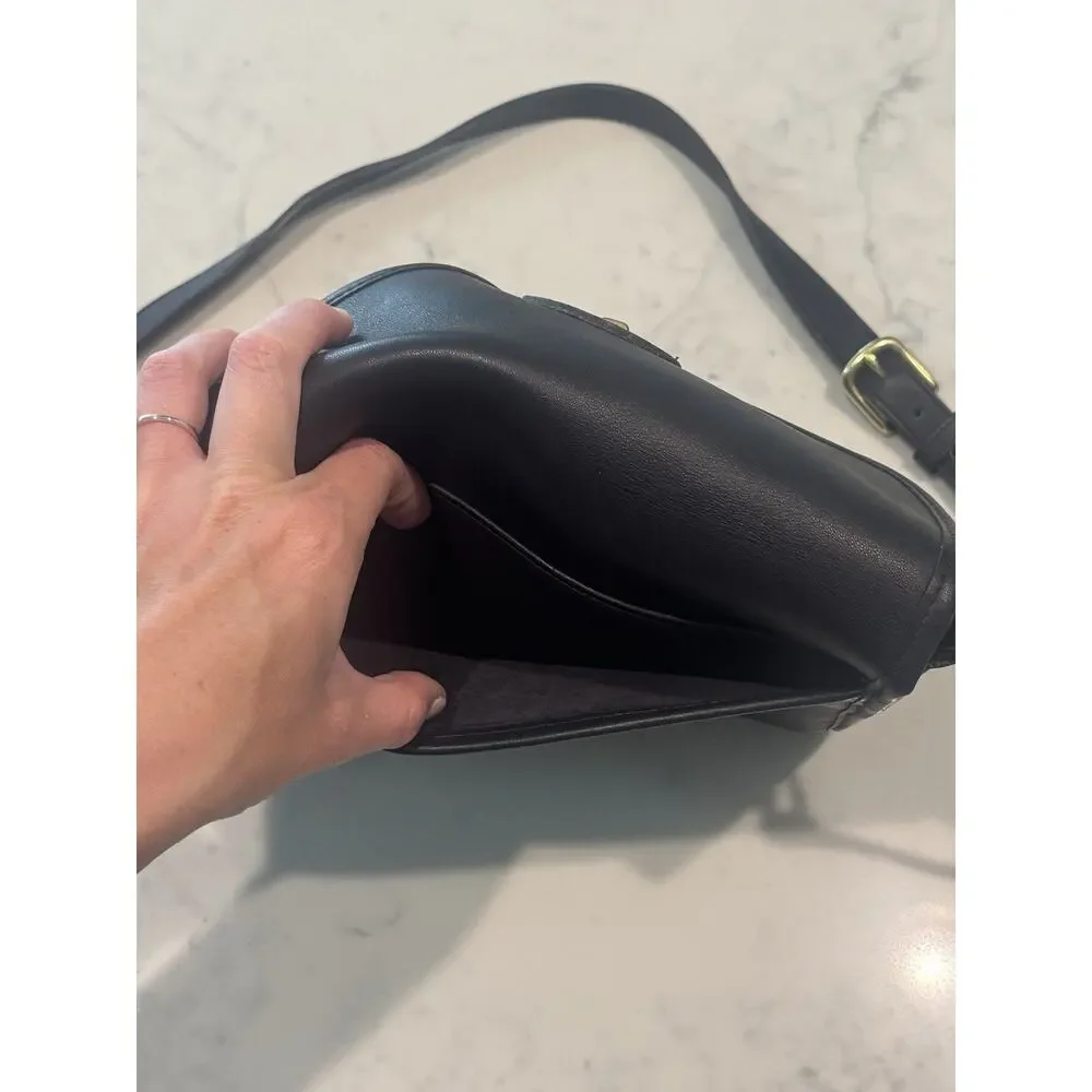 COACH Rare Vintage Devon Turnlock Crossbody Bag Original Unique Serial Black USA